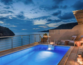 Extraordinary Kefalonia Villa | Villa Lavi | 2 Bedrooms | Seafornt | Spectacular Sea Views | Private Outdoor Pool | Assos